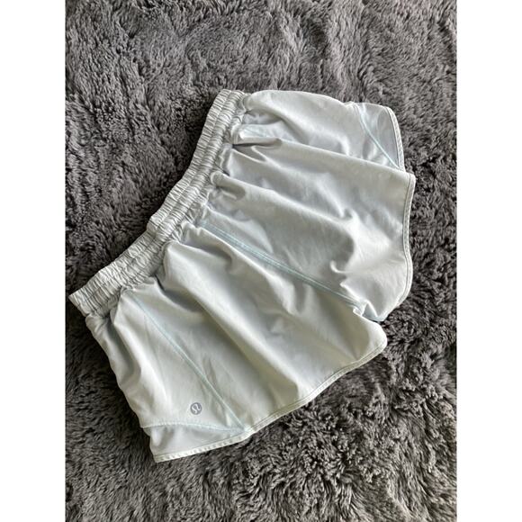 Lululemon Hotty Hot Low-Rise Lined Shorts Athletic Running Gym Light Blue 10 - Picture 4 of 10